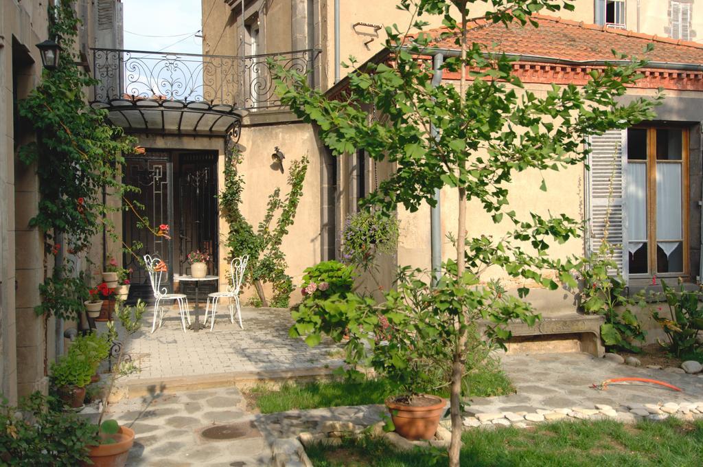 La Maison De Mariecamille Hotel Saint-Germain-Lembron Zewnętrze zdjęcie