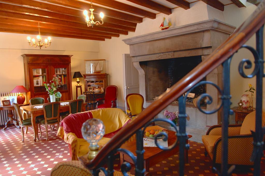 La Maison De Mariecamille Hotel Saint-Germain-Lembron Zewnętrze zdjęcie
