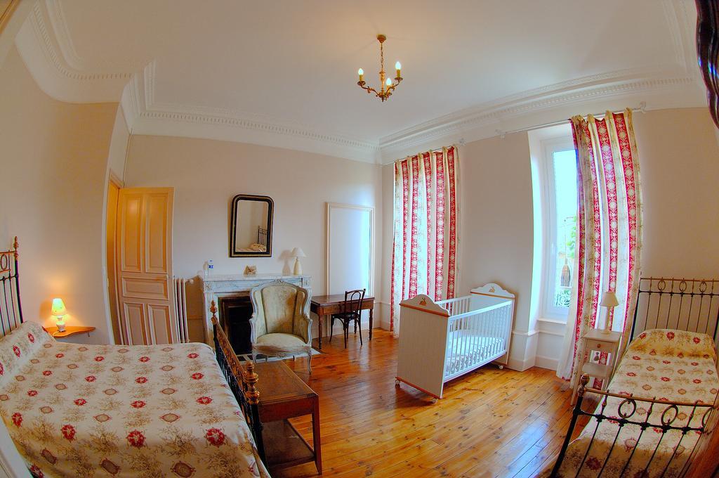 La Maison De Mariecamille Hotel Saint-Germain-Lembron Zewnętrze zdjęcie